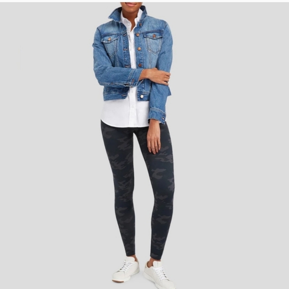 Spanx seamless camo leggings medium NEW!! - Picture 1 of 5